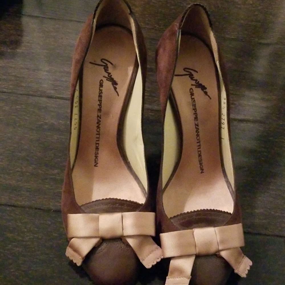 Brown heels size 35.5